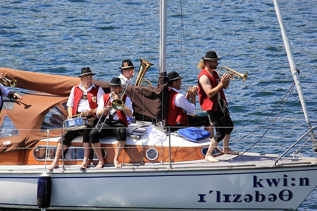 运动中的国 运动中的国